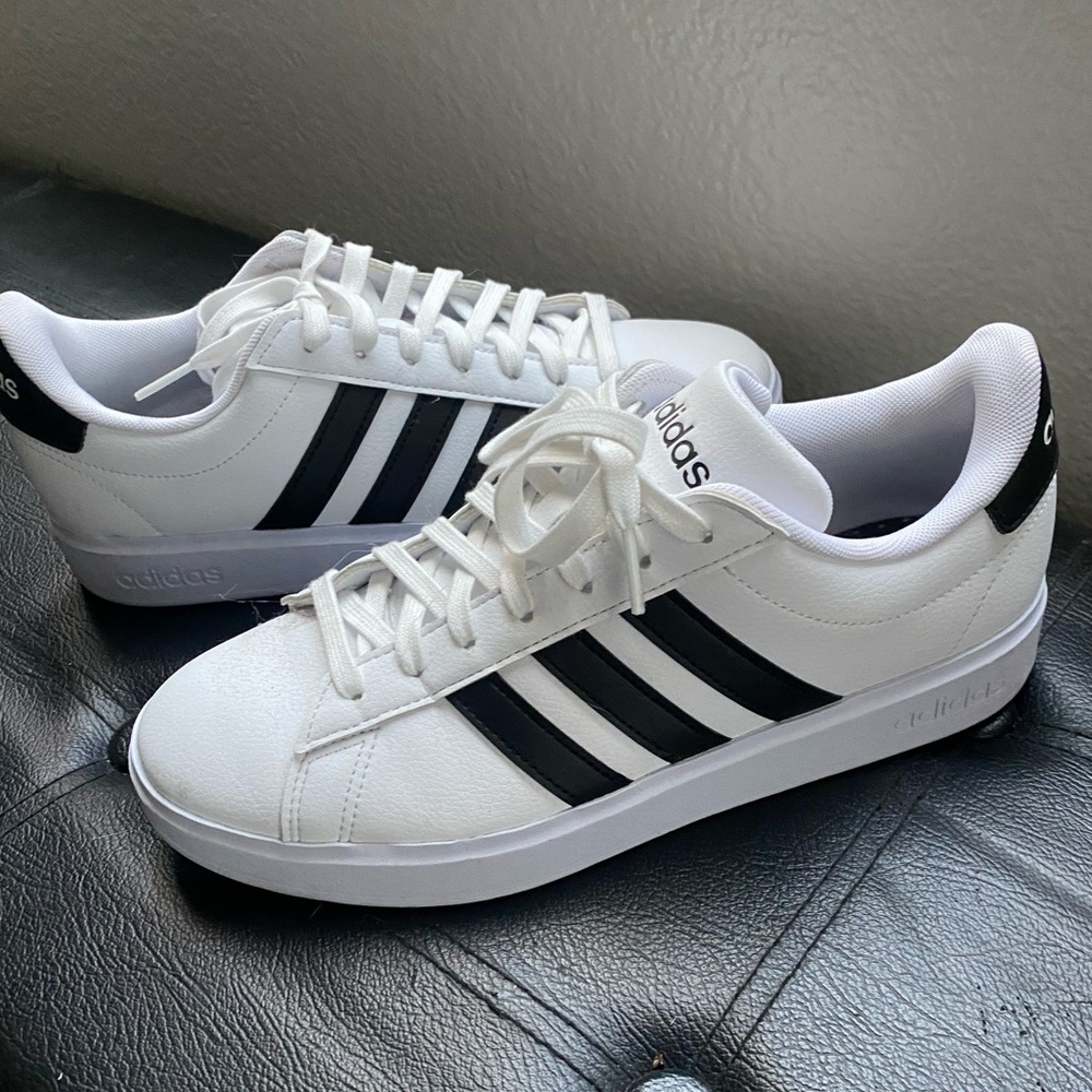 Women’s Adidas size 9